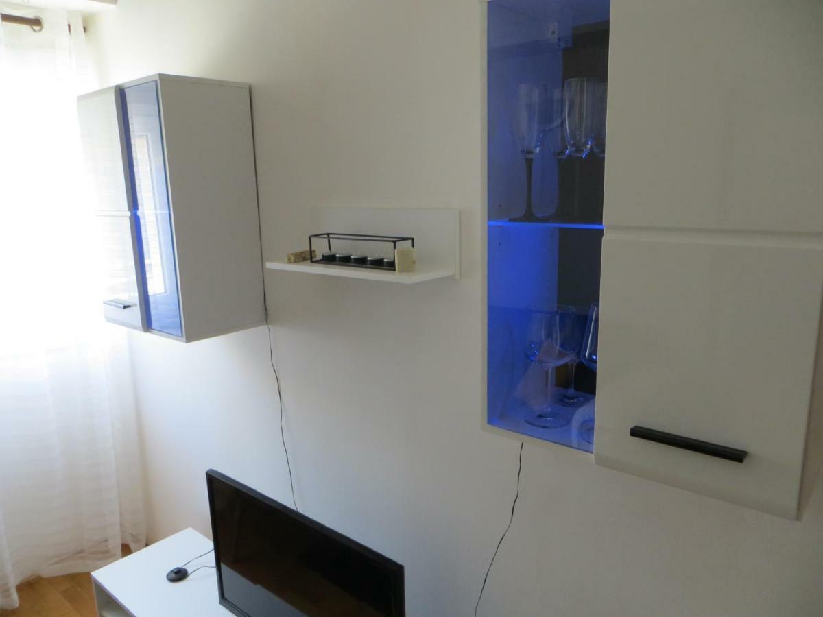 Apartment Milena Omiš Εξωτερικό φωτογραφία